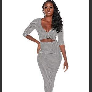 Black and White Striped Midi Dress!✨